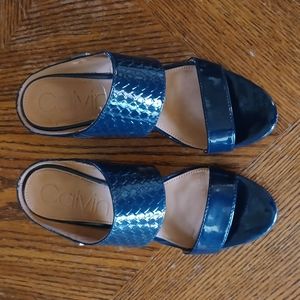 CALVIN KLEIN FAUX ANIMAL DESIGN SANDALS WITH HEELS